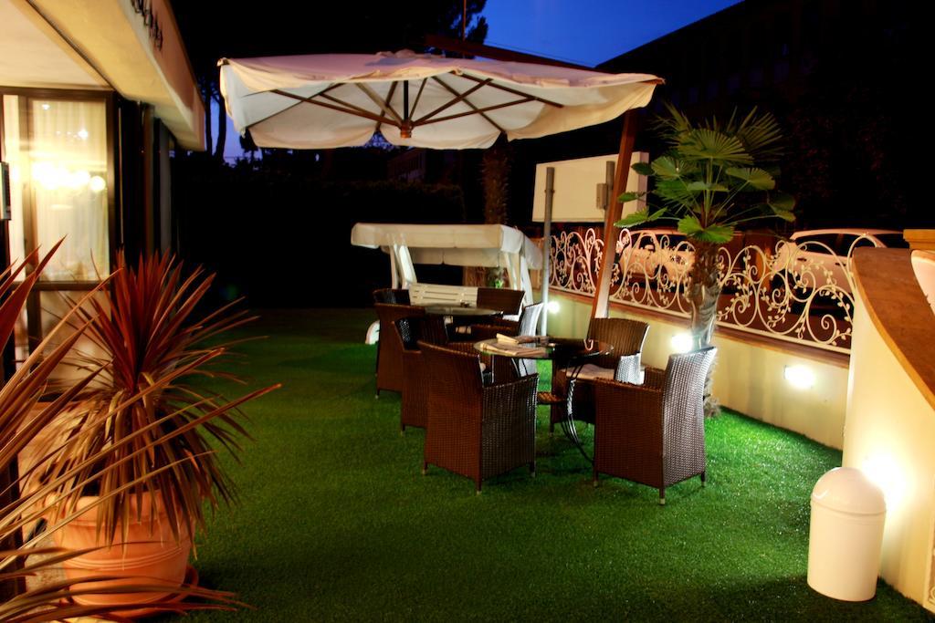 Hotel Monica Cervia Luaran gambar